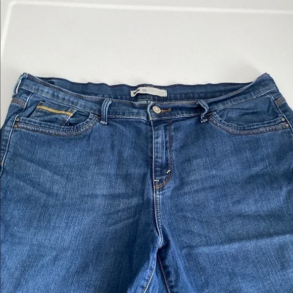 Blue Denim Shorts with Back Pockets - Picture 5 of 5